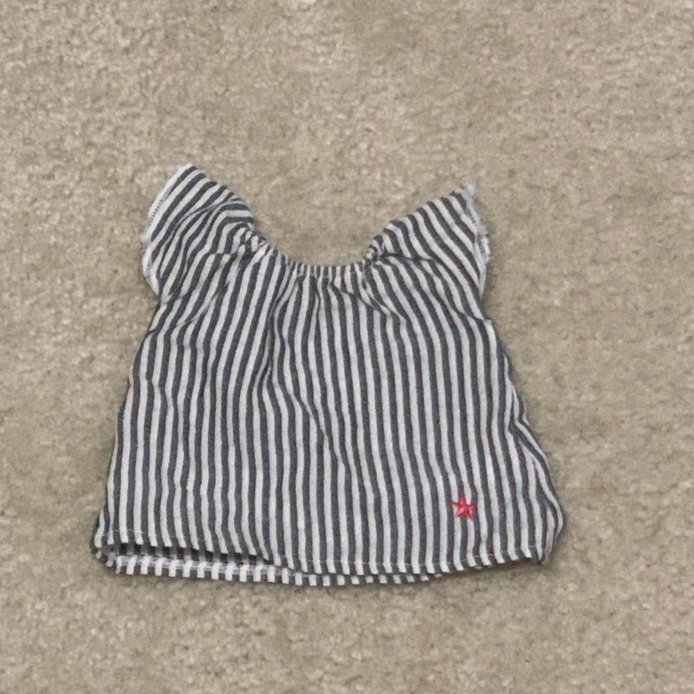 Minikane Doll + Clothes - Picture 4 of 6